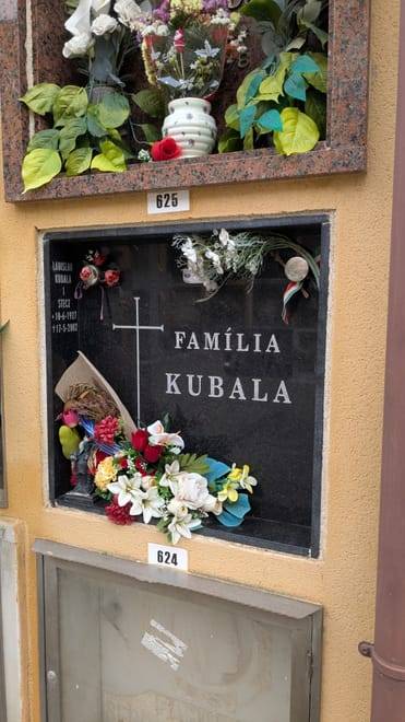 FC Barcelona History Immersive Walking Tour - Beer Included