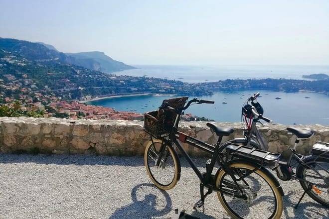 Fantastic Bay of Villefranche & billionaire's cape E-Bike Tour