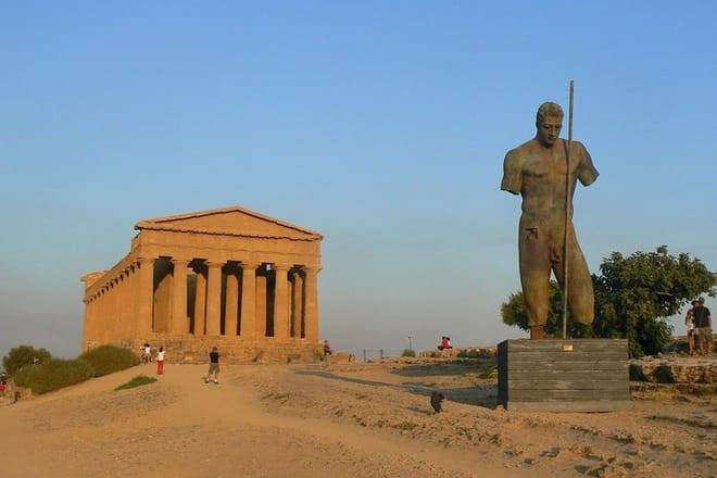 Piazza Armerina - Agrigento, Valley of Temples - Scala dei Turchi from Catania