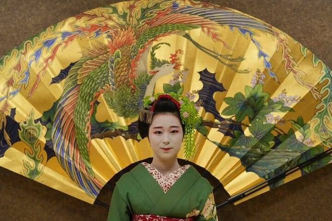 The Art of Geisha: Exclusive Show & Gion Walking Tour
