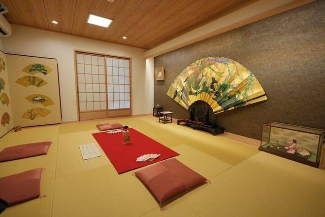 The Art of Geisha: Exclusive Show & Gion Walking Tour