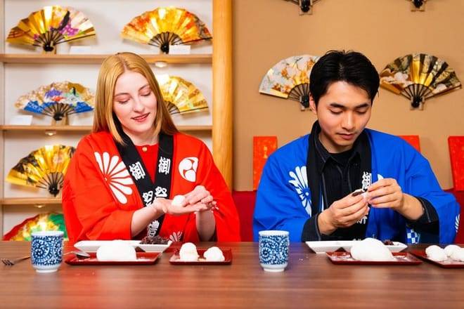 Kyoto Traditional Mochi Pounding Experience with Tasting